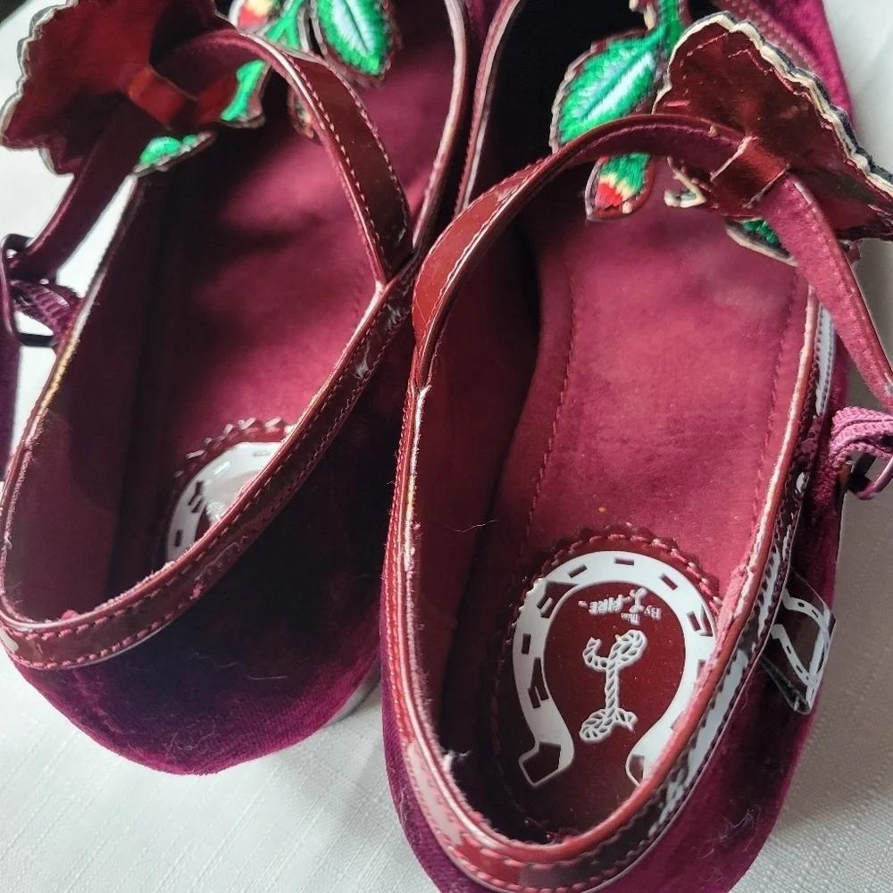 Miss L Fire Floral  Velvet Embroidered  Burgundy Mary Jane Shoes Size 6.5